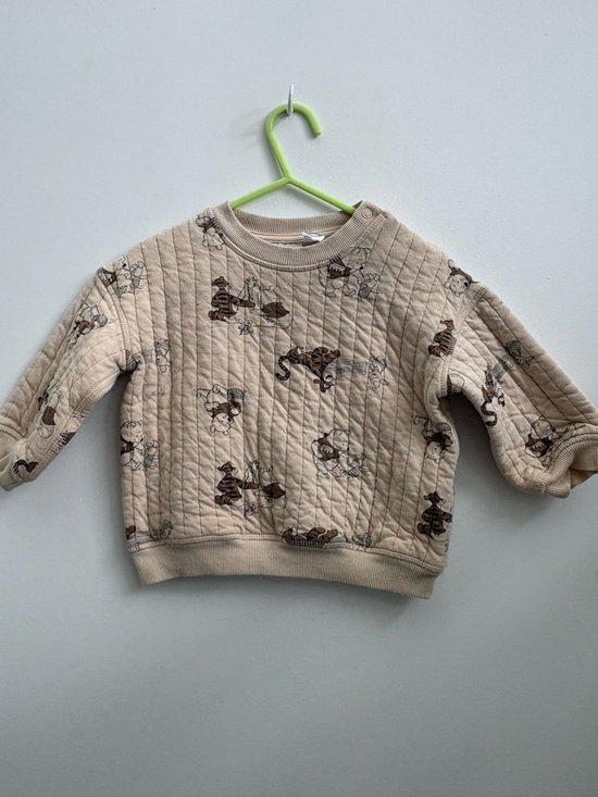 H&M Other - H&M Winnie the Pooh Quilted Sweatshirt 12–18M Neutral Baby Pullover